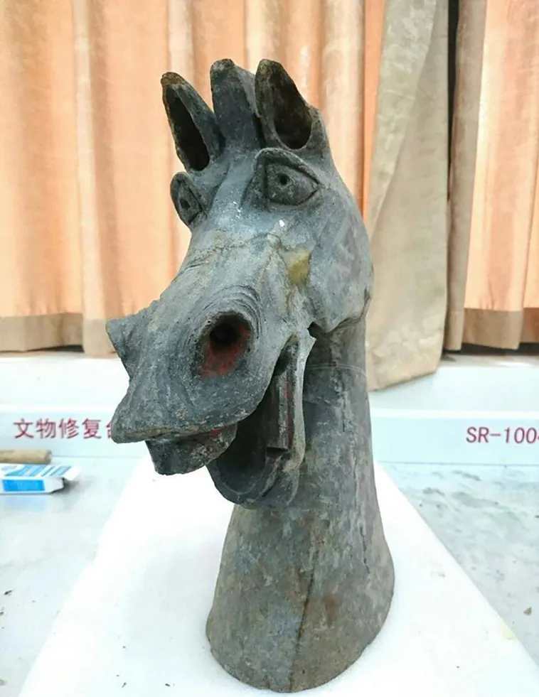 Ceramiczny koń