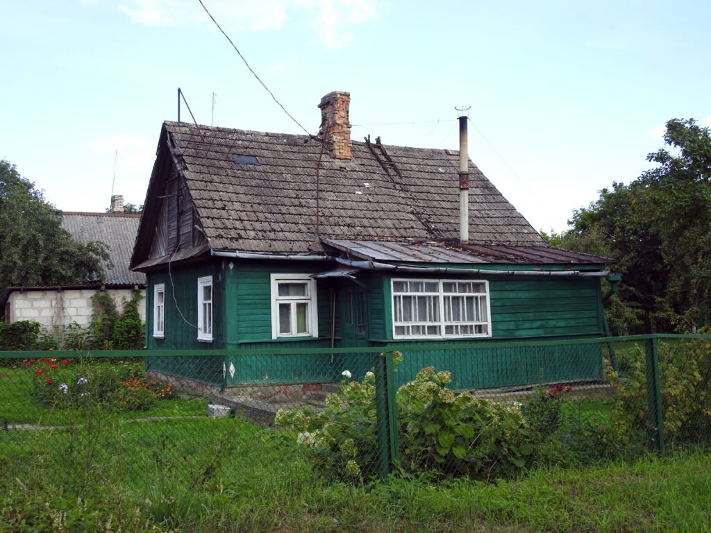 Wieś w grodnie, stary budynek
